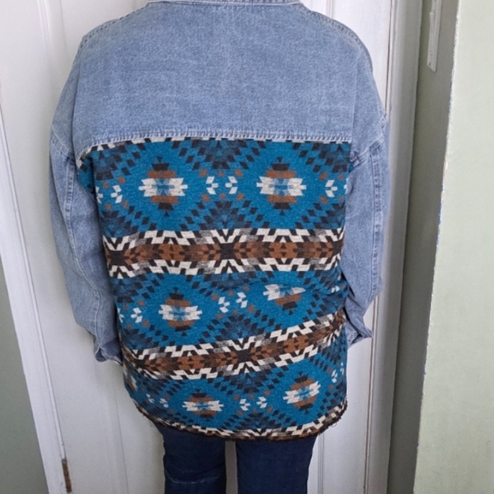 Aztec pattern denim jacket - Picture 4 of 11
